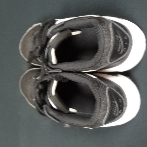 Nike Air Max Excee Kids' Sneakers BLACK GRAY YOUTH SIZE 5 5Y SNEAKERS - Picture 4 of 7